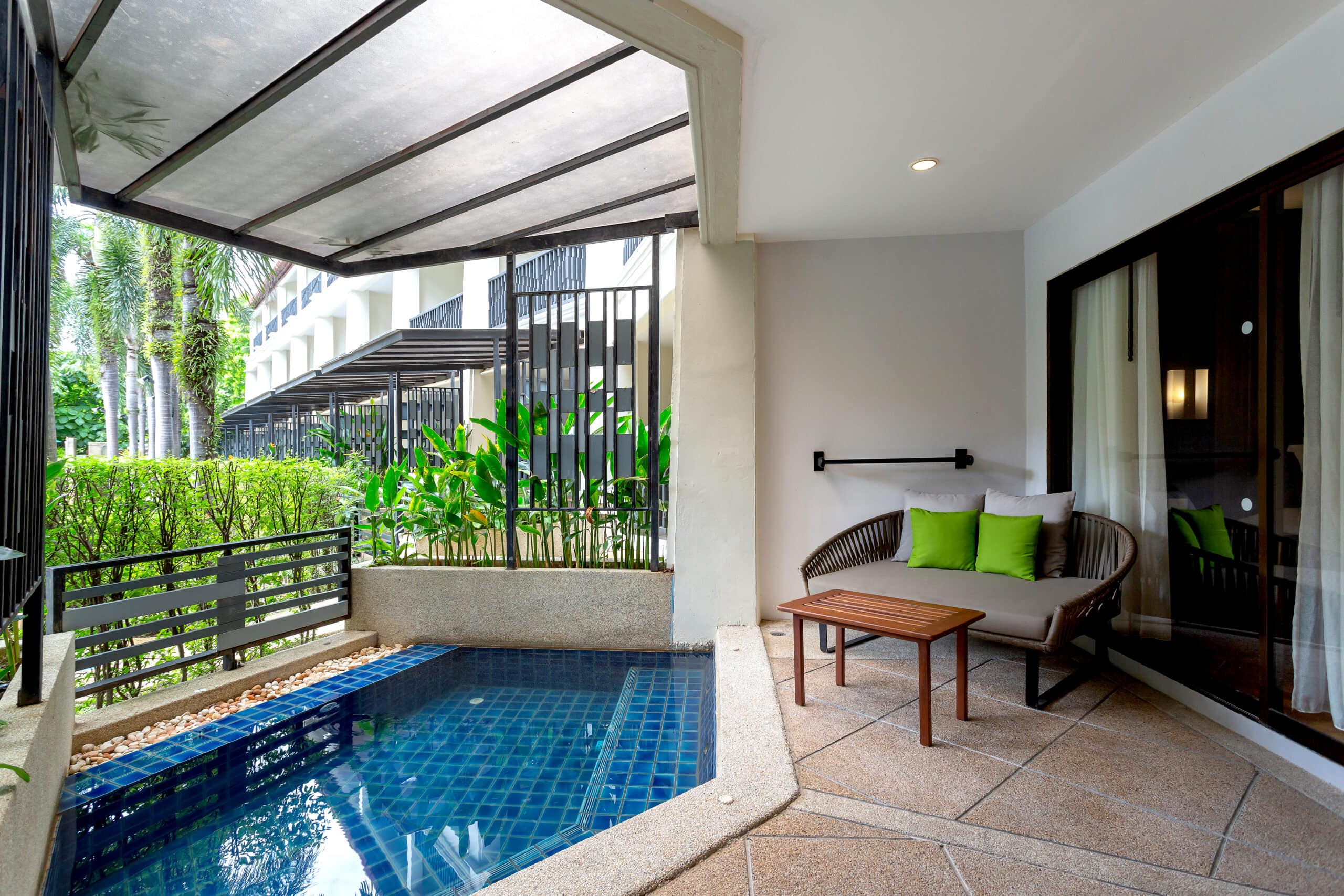 deevana-patong-resort-junior-suite-with-jacuzzi bg-suite-sidebar01