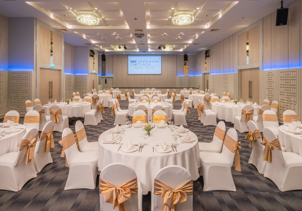 ห้องประชุมเดอะ พลาซ่า แกรนด์ บอลรูม ที่โรงแรมดีวาน่า พลาซ่า ภูเก็ต ป่าตอง